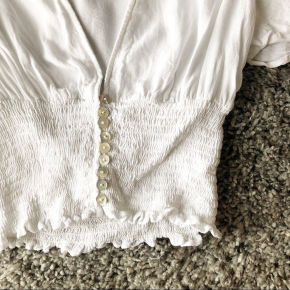 💝(3/$25) Smocked deep neck flare sleeve top - Picture 6 of 7